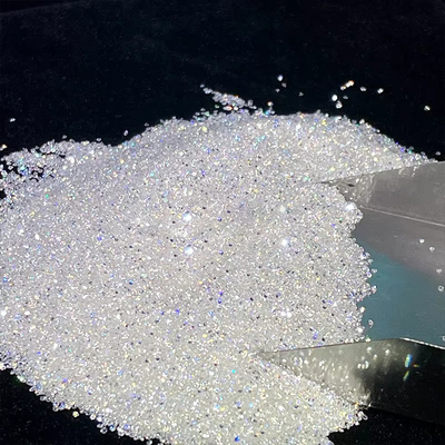 Des pierres précieuses moissanites en forme ronde et en coupe brillante