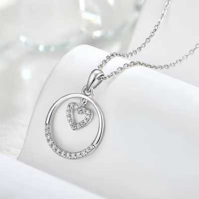YASVITTI cadeau de la Saint-Valentin Collier en argent 925 rond CZ Collier de cœur plaqué en platine Collier de bijoux de mode