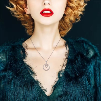 YASVITTI cadeau de la Saint-Valentin Collier en argent 925 rond CZ Collier de cœur plaqué en platine Collier de bijoux de mode