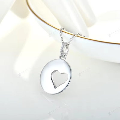 YASVITTI Romantic 925 Collier en argent sterling Collier en cuivre plaqué au rhodium Coins creuses Collier de pendentif de cœur d'amour pour la Saint Valentin