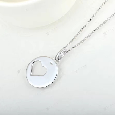 YASVITTI Romantic 925 Collier en argent sterling Collier en cuivre plaqué au rhodium Coins creuses Collier de pendentif de cœur d'amour pour la Saint Valentin