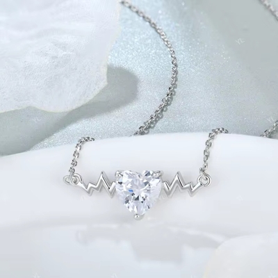 YASVITTI 925 Collier à battement de cœur en argent sterling Collier en forme de cœur 8A Zircon cube Joyaux pour femmes pour cadeaux