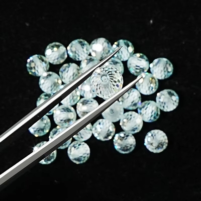 Matériau de pierre précieuse synthétique de laboratoire créé des perles de moissanite bleu rond pour la fabrication de bijoux
