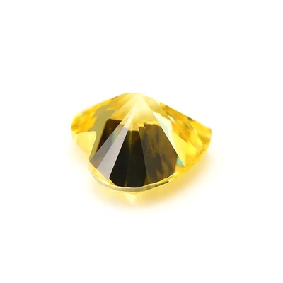 Couleurs CZ Moissanite Diamant coupé au cœur 3x3mm 4x4mm Zirconia cube synthétique