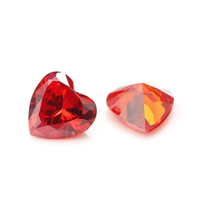 Couleurs CZ Moissanite Diamant coupé au cœur 3x3mm 4x4mm Zirconia cube synthétique