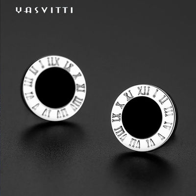 Le noir rond d'acier inoxydable a émaillé Roman Numbers Stud Earrings