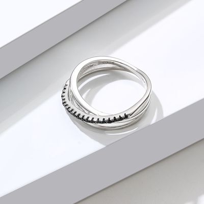 GV de Diamond Ring de triple de 2.1g 0.172cm Sterling Silver Jewelry Rings 5A CZ