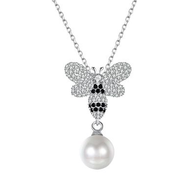 Perle 3.93g Sterling Silver Jewelry Necklaces du cristal 0.27in de papillon d'ODM de mode