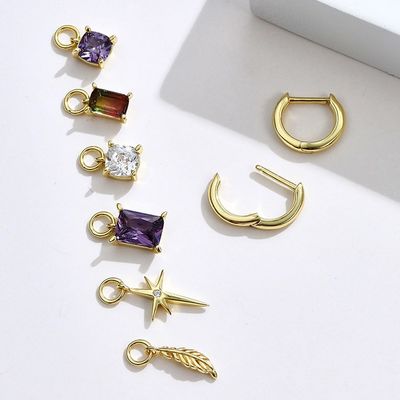 le platine d'ensembles de 0.67in 2.2g Sterling Silver Jewelry a plaqué les boucles d'oreille argentées d'aiguille de la CZ