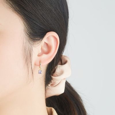 le platine d'ensembles de 0.67in 2.2g Sterling Silver Jewelry a plaqué les boucles d'oreille argentées d'aiguille de la CZ