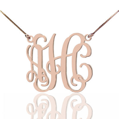 1.8ft 0.07oz a personnalisé l'or de collier de monogramme a plaqué trois GV de collier de lettre