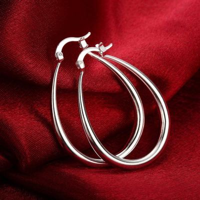Le platine a plaqué les cercles lisses d'or du cercle 14k 30×21mm pour Madame de femmes